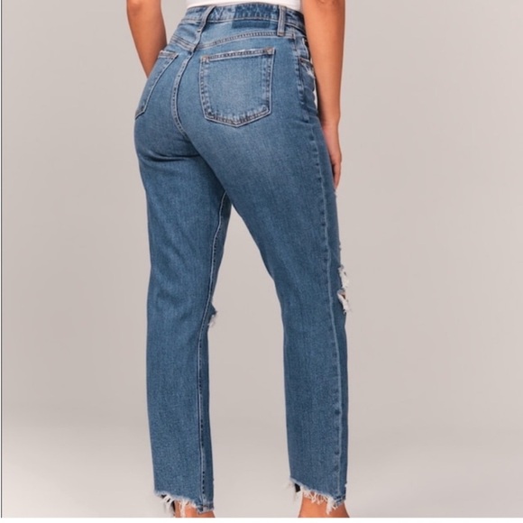 NWT Abercrombie & Fitch Ultra High Rise Mom Jean - Picture 2 of 9